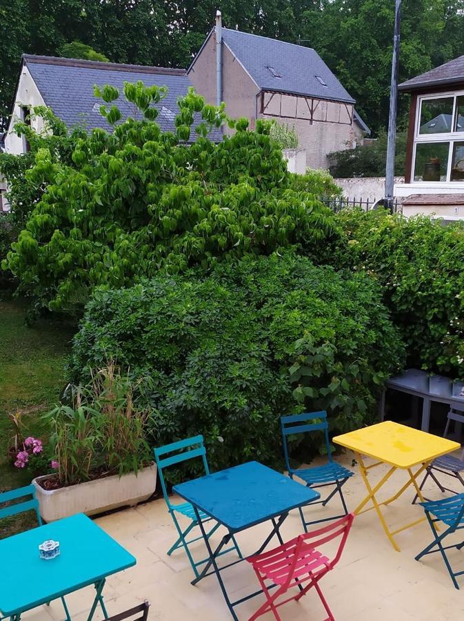 Le Huis Clos Амбоаз Екстериор снимка