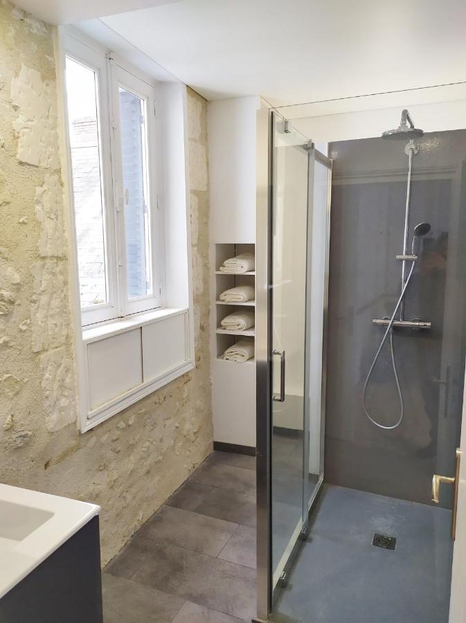 Le Huis Clos Амбоаз Екстериор снимка